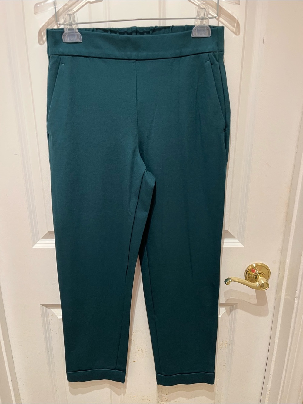 NWOT Ann Taylor Pull-On Ankle Pants in Dark Emerald Green Size Small